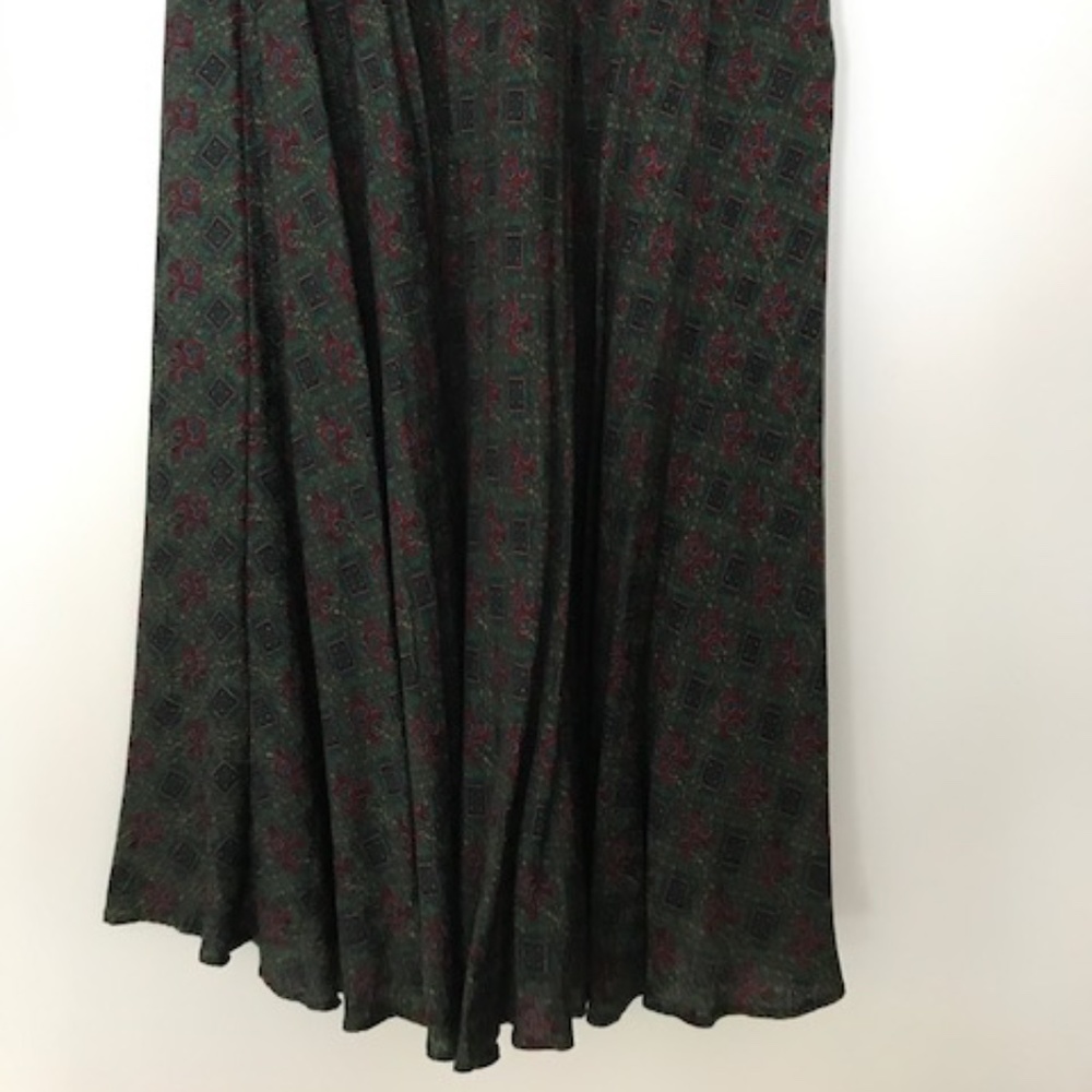 Silk Skirt - Picture 3 of 6